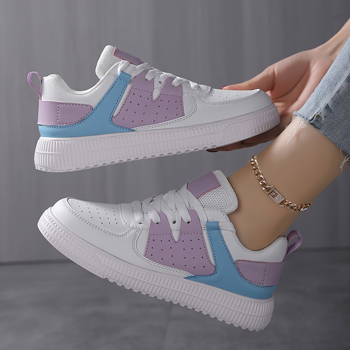 Women's Lightweight Faux Leather Skate Shoes for Outdoor Sports