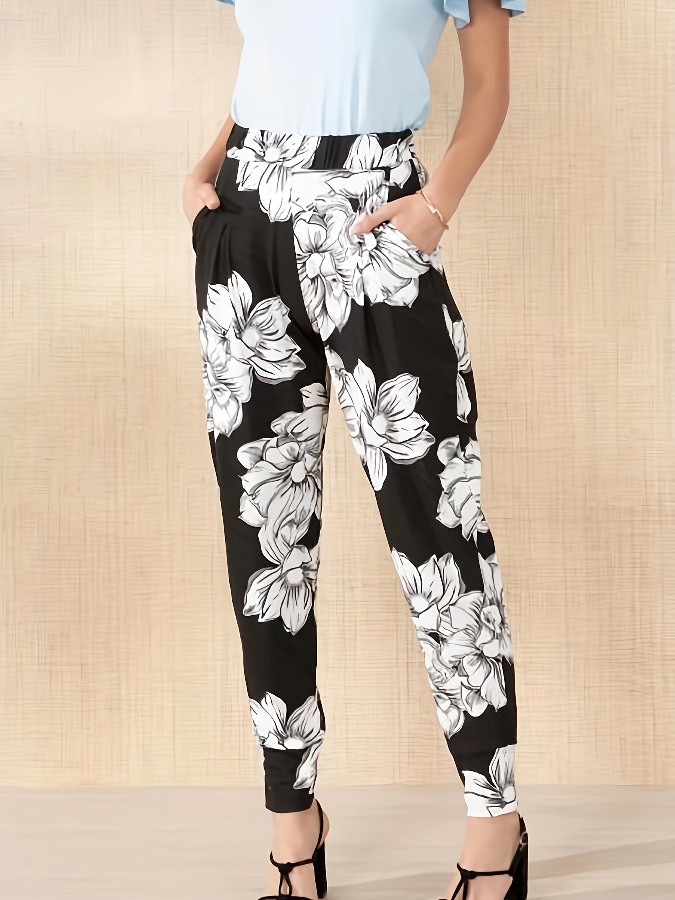 Women's Plus Floral Print High Rise Joggers With Pockets