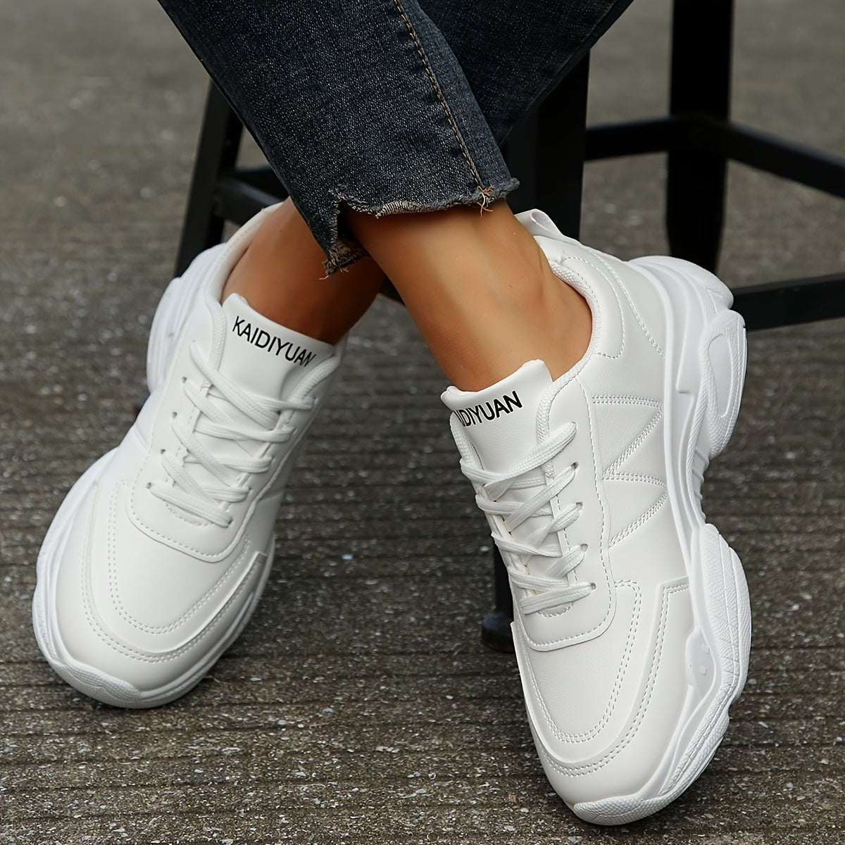 Women's Lace-up Athletic Running Shoes Soft Sole Casual Sneakers