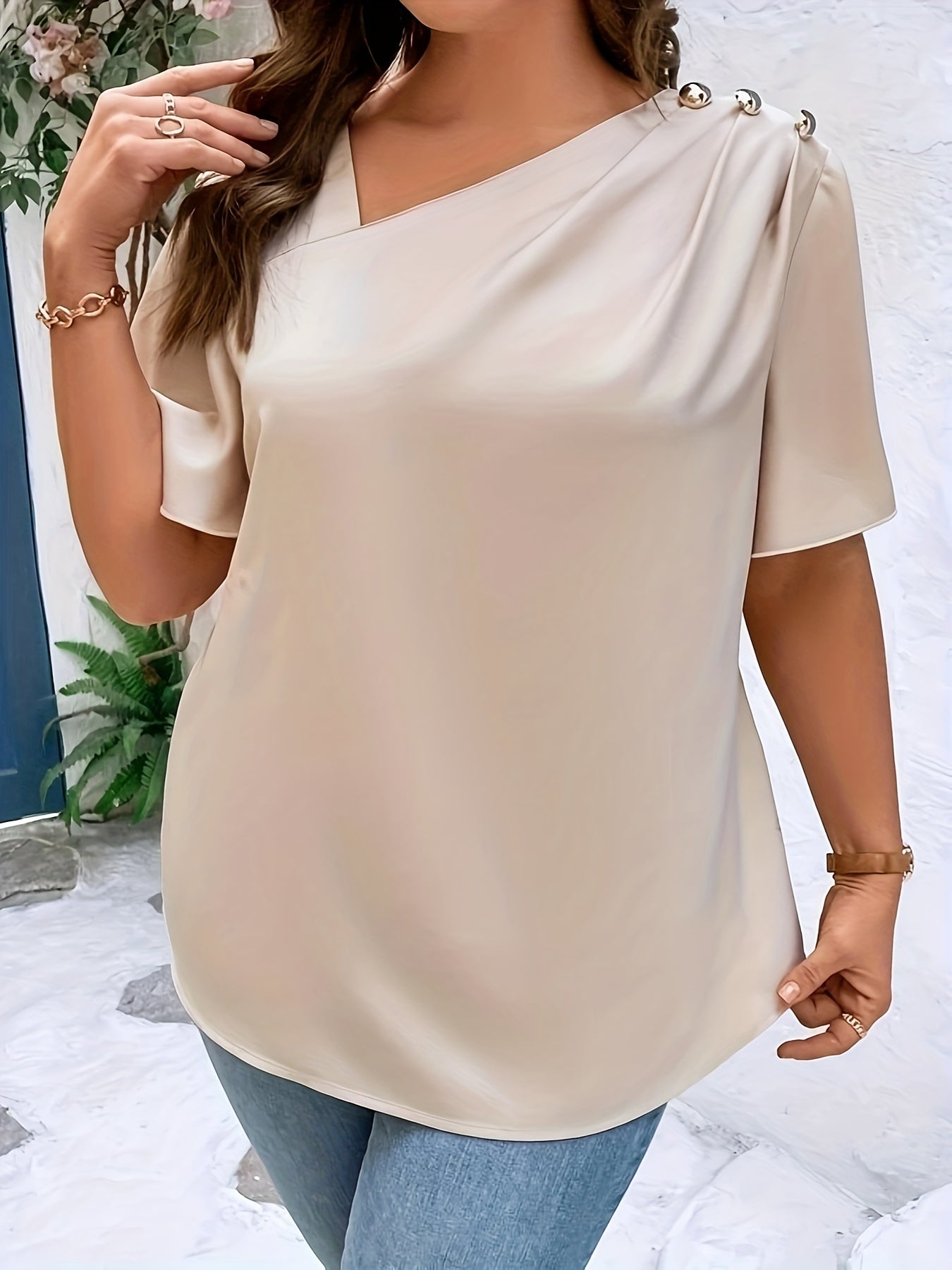  Solid Flutter Sleeve Blouse Metal Decor