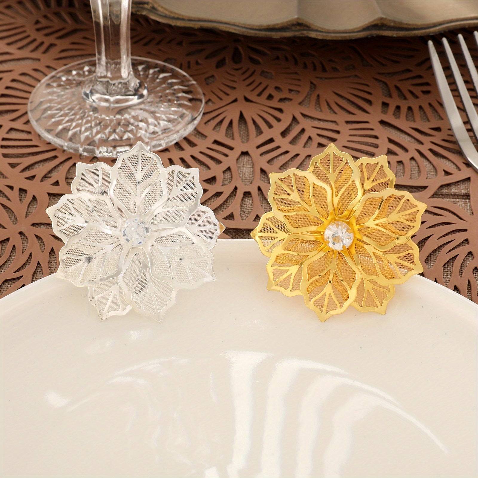 6pcs Farmhouse Style Flower Napkin Rings for Table Decoration