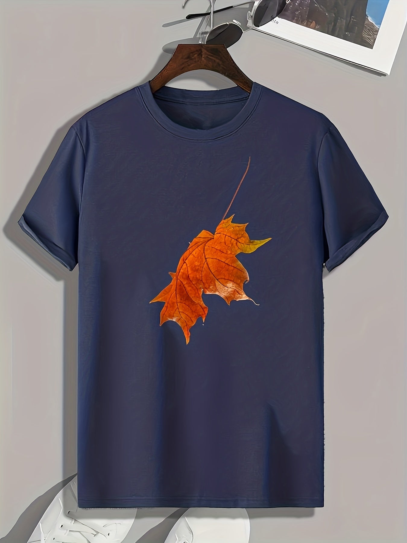 Leaf Pattern Print Men's Comfy Sports T-shirt Graphic Tee