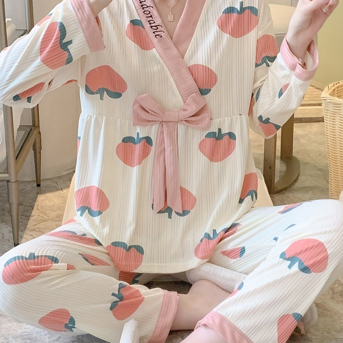 Peach Pattern Pajama Set Long Sleeve Top & Pants Women's Sleepwear