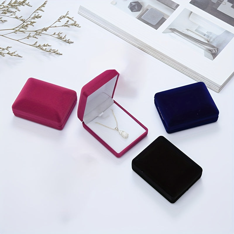 Velvet Necklace Pendant Jewelry Display Box for Gifts