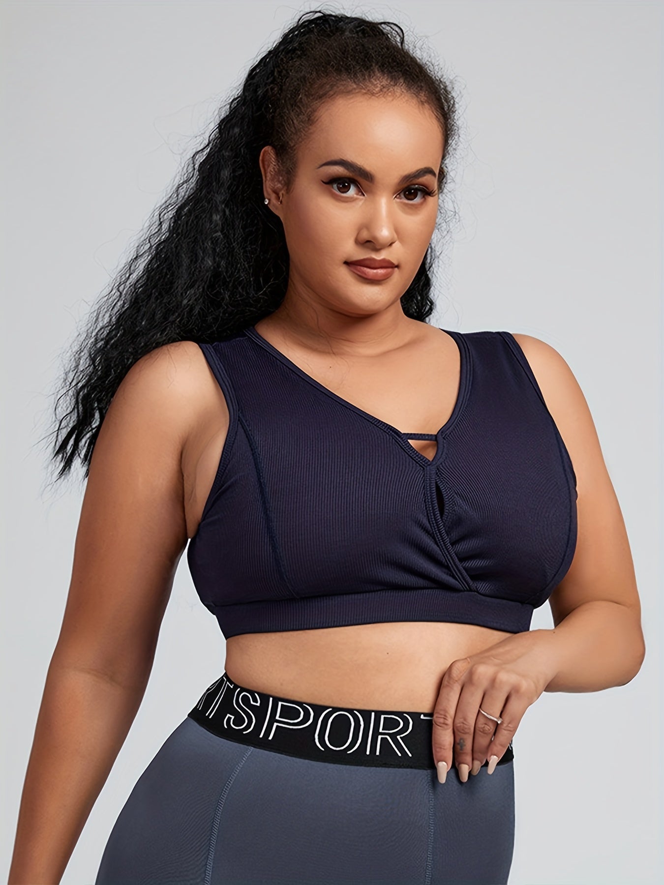  Sports Bra Ribbed Piping V Neck Medium Stretch Bra