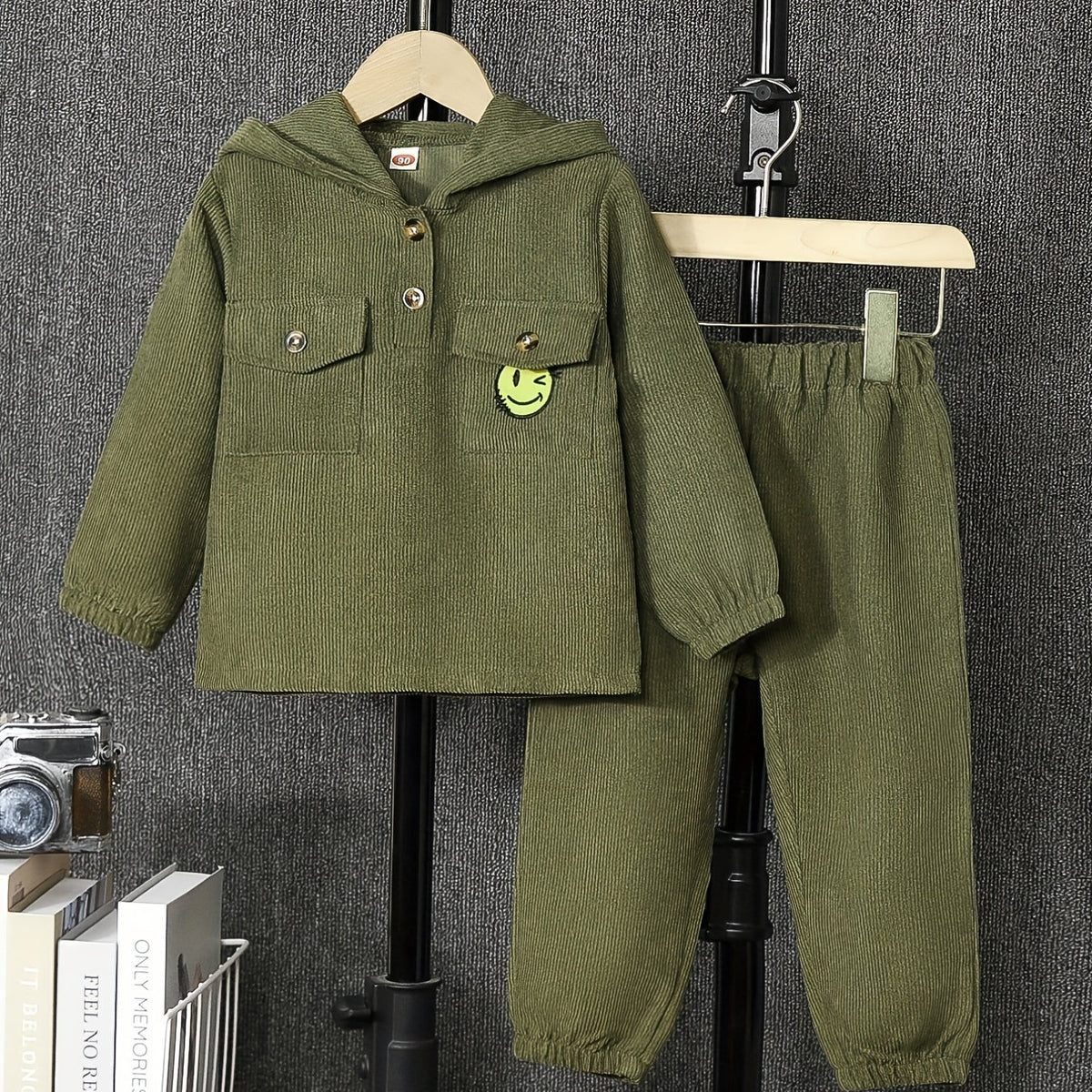 2pcs Boy Smiling Face Hooded Corduroy Pullover & Pants Set for Kids