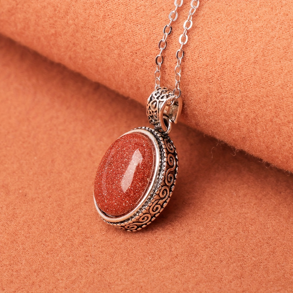 Vintage Oval Side Carved Necklace