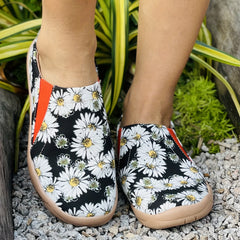 Women's Daisy Print Canvas Shoes Lightweight Low Top Slip On Flat Shoes