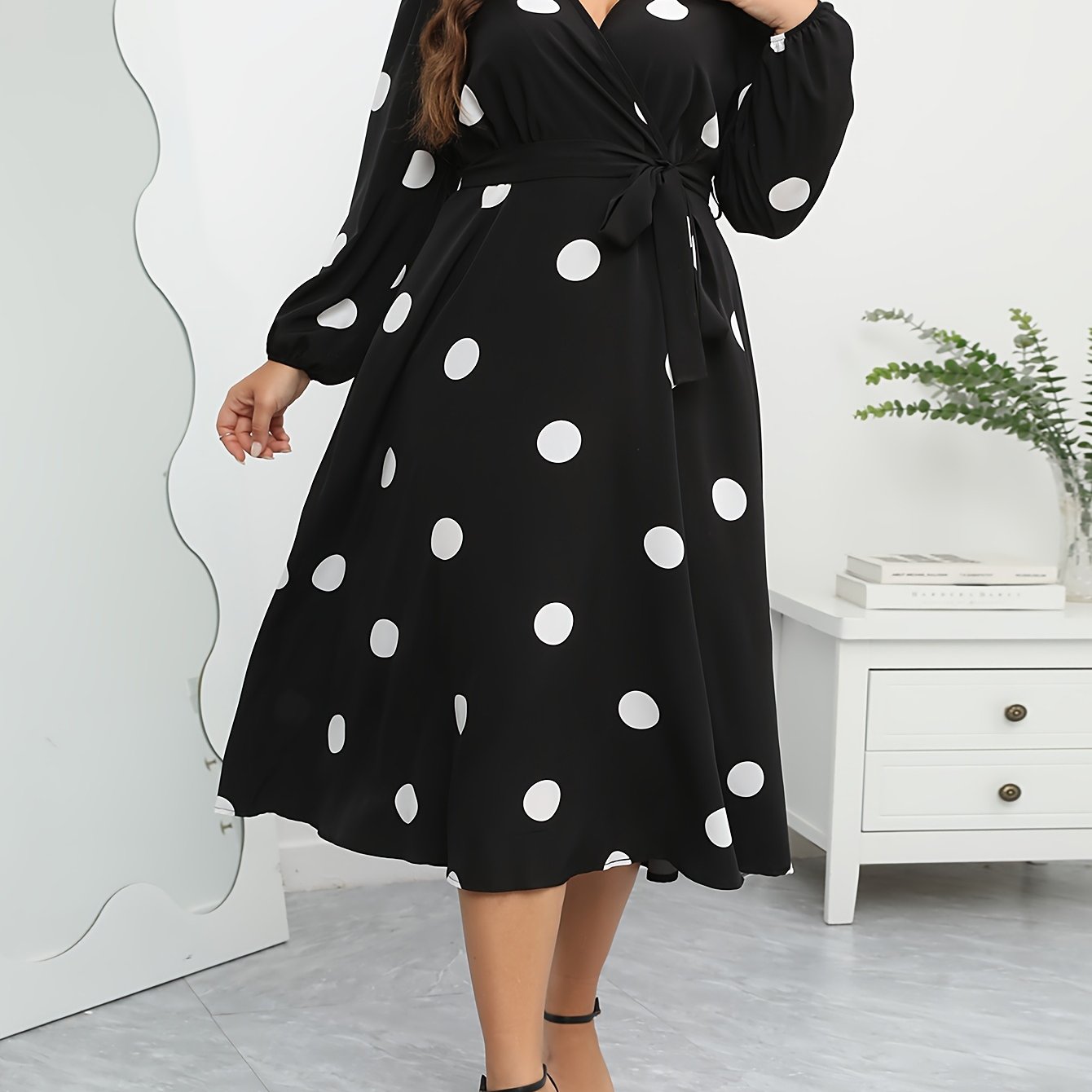  Polka Dot Lantern Sleeve Midi Dress