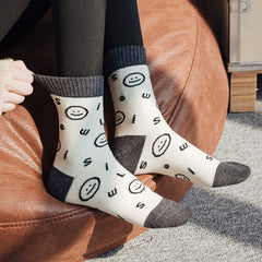 Smiling Face With 100 Tide Socks Women's Stockings & Hosiery