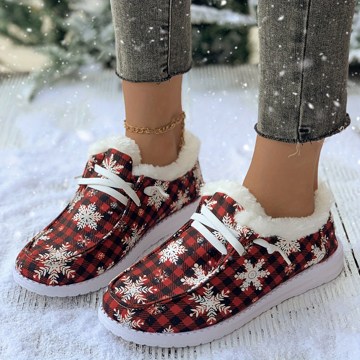 Women's Snow Boots Plaid & Snowflakes Print Warm Lace-up Winter Christmas Boots