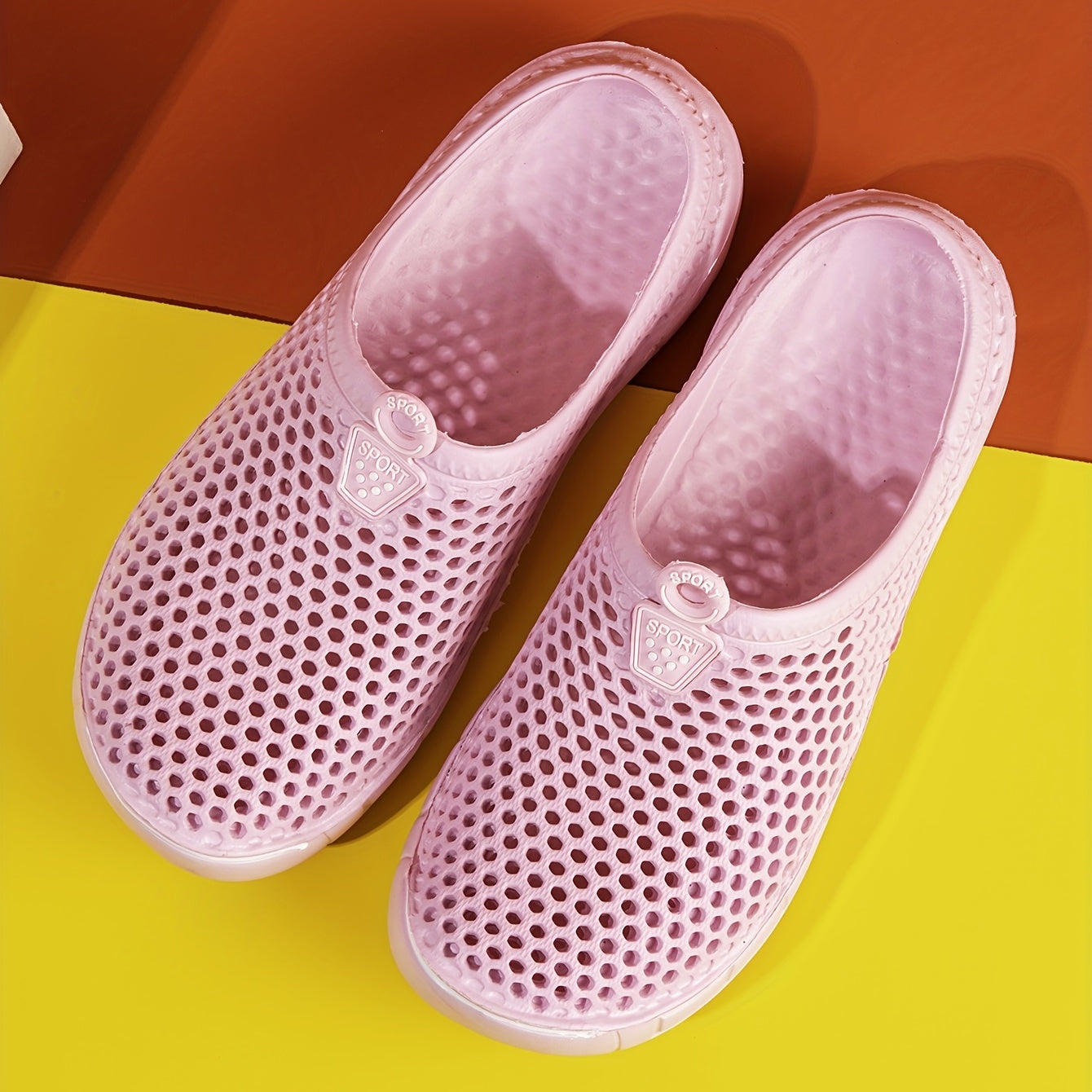 Women's Solid Clogs Closed Toe Thick Sole Slippers