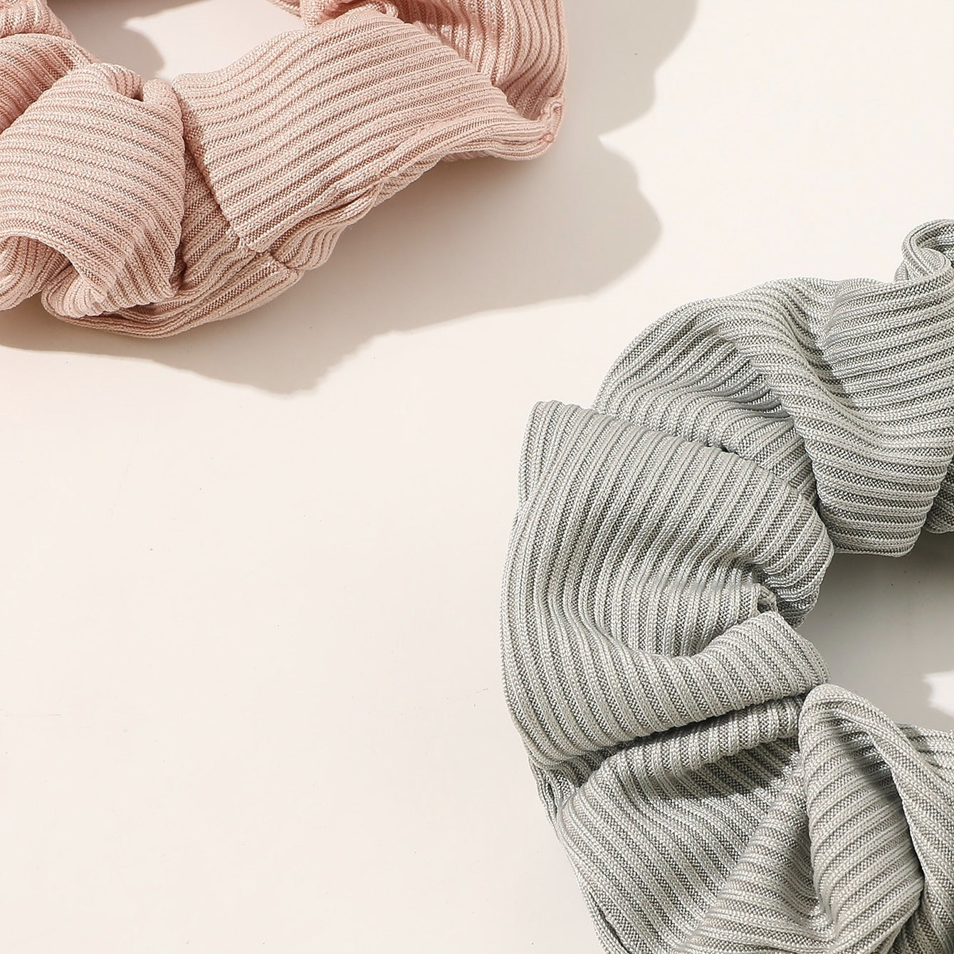 4pcs Knitting Scrunchies Hair Ties For Thick Hair No Crease Hair Accessories