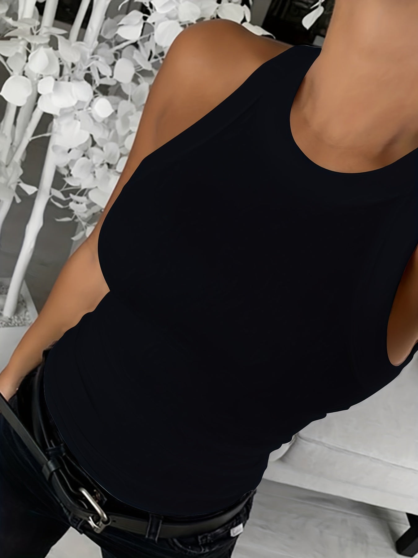  Solid Round Neck Tank Top