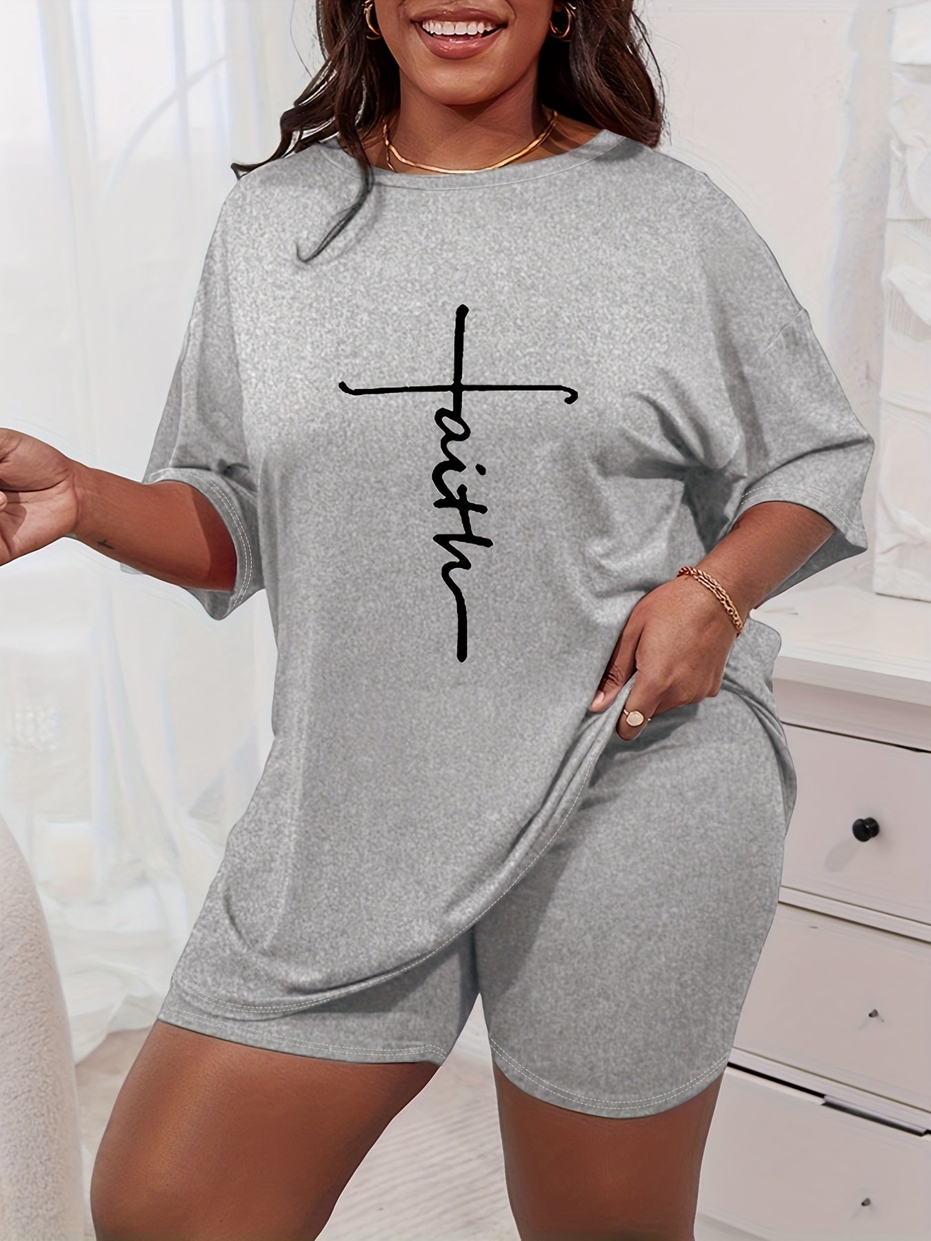  Rainbow Lip & Butterfly Graphic Tee & Shorts Pajama Set