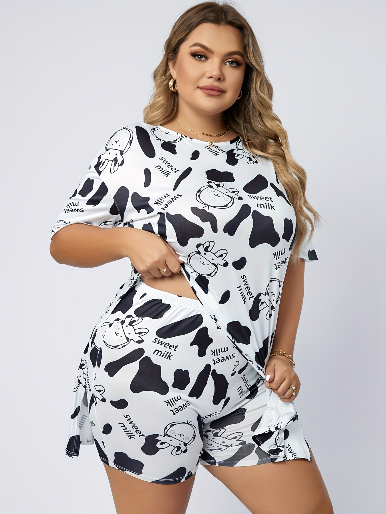  Cartoon Cow Print Short Sleeve T shirt & Shorts Set