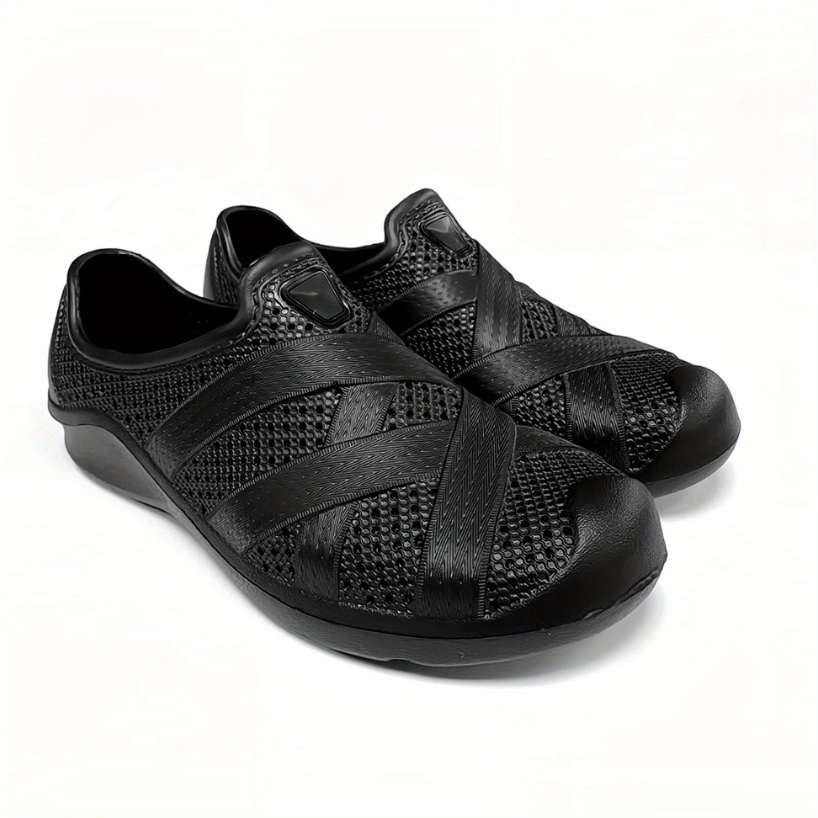 Men's Slip On Garden Shoes Round Toe Flat Beach Shoes Summer