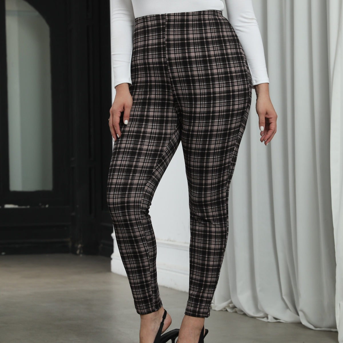  Plaid Print High Rise Skinny Trousers