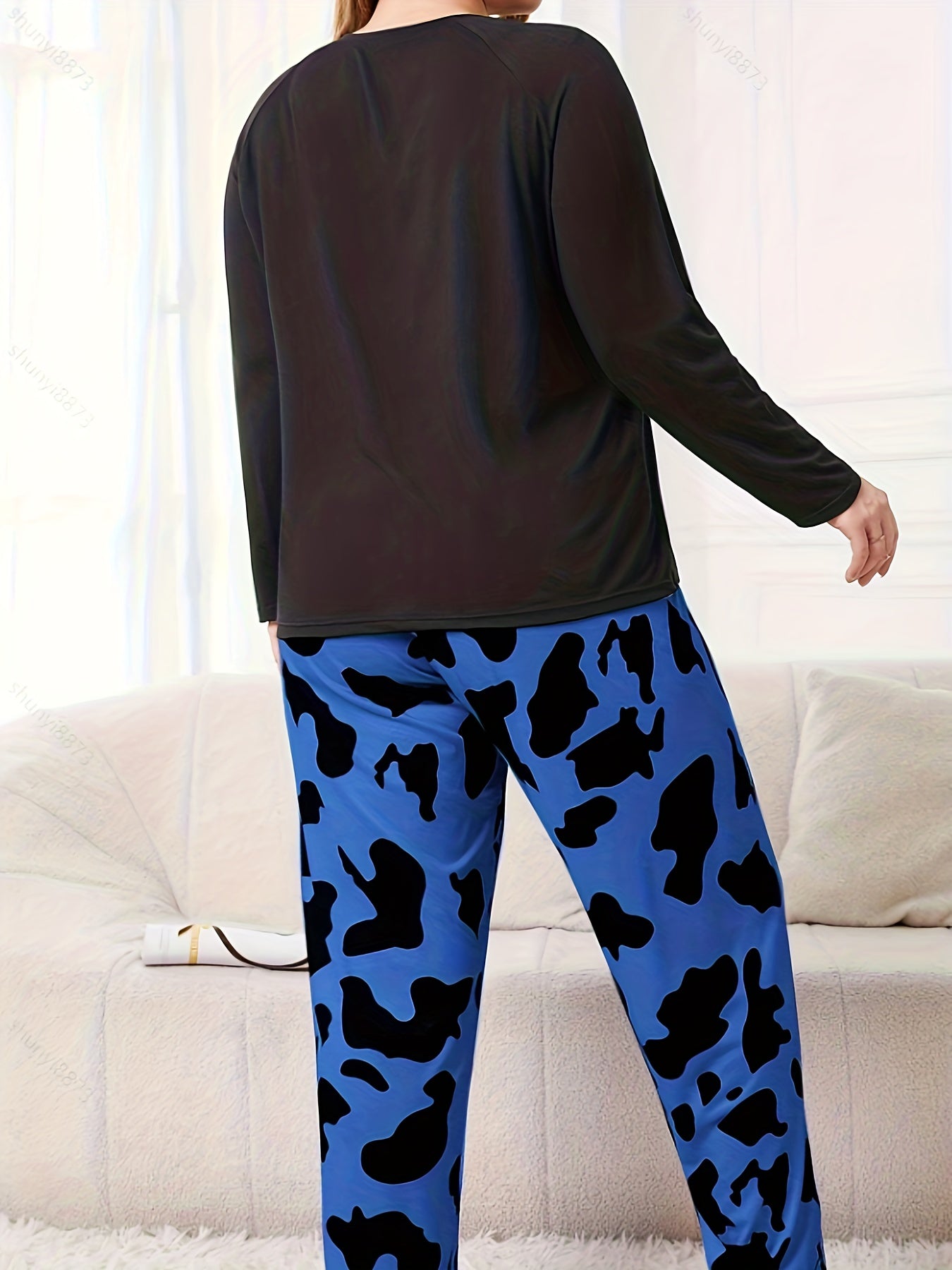 Eyelash & Cow Print Long Sleeve Round Neck T shirt & Pants Pajamas Set