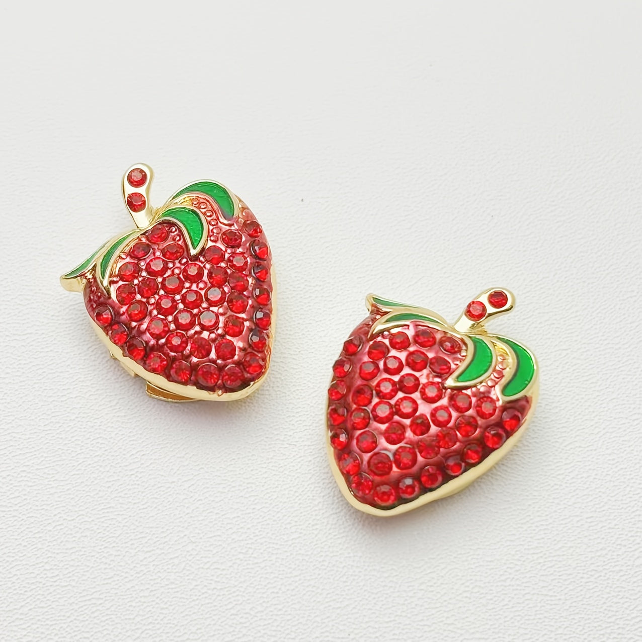 2pcs Strawberry Rhinestone Button Cover for Shirt Decoration