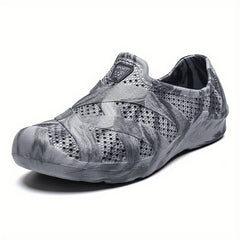 Men's Slip On Garden Shoes Round Toe Flat Beach Shoes Summer