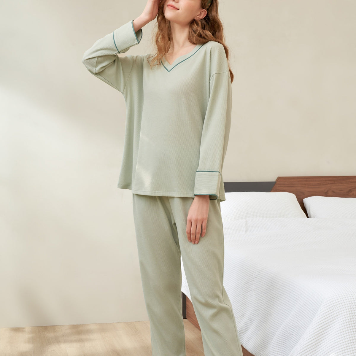 Solid Pajama Set Long Sleeve V Neck Top & Elastic Waistband Pants