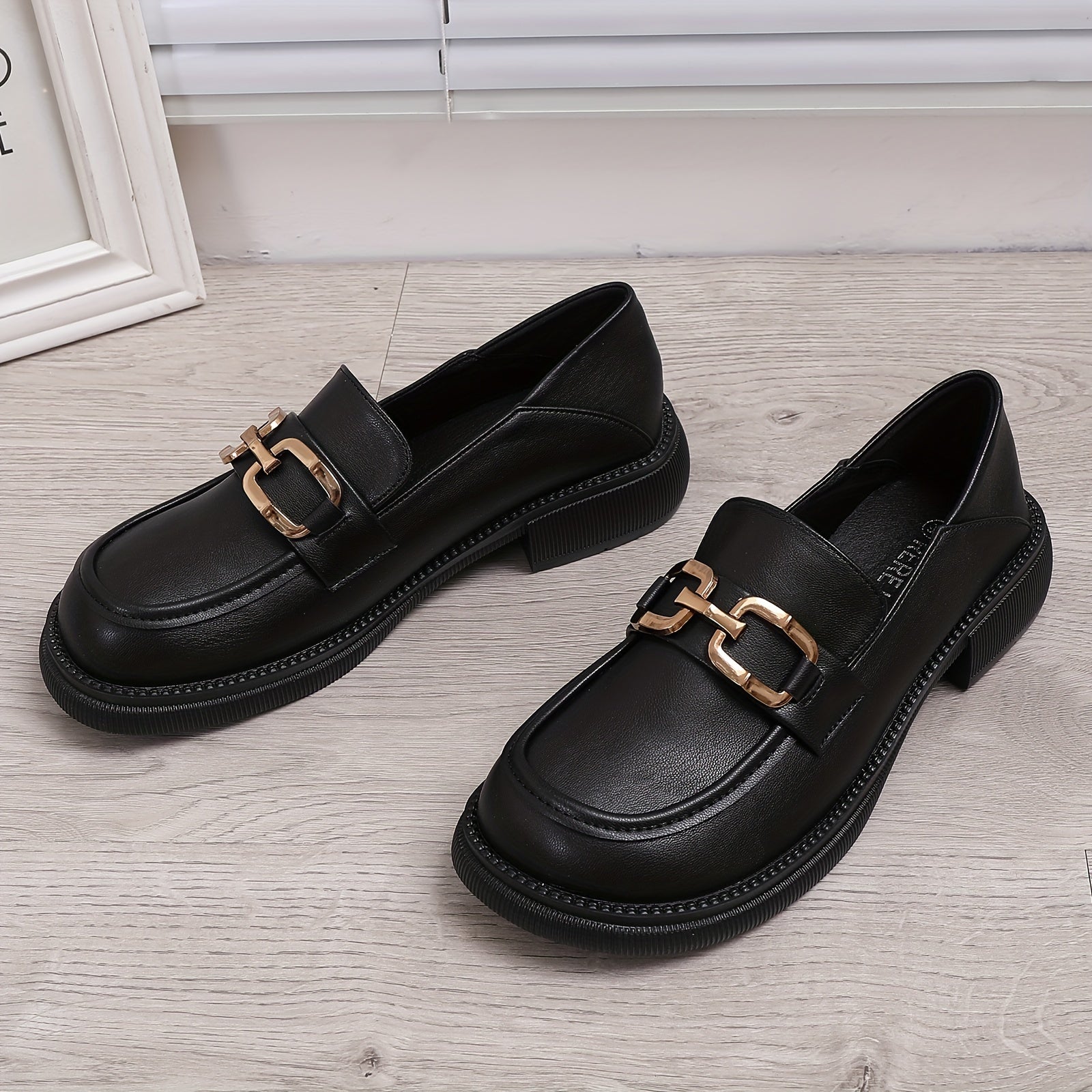 Women's Metal Decor Chunky Heel Loafers Slip On British Comfortable Shoes