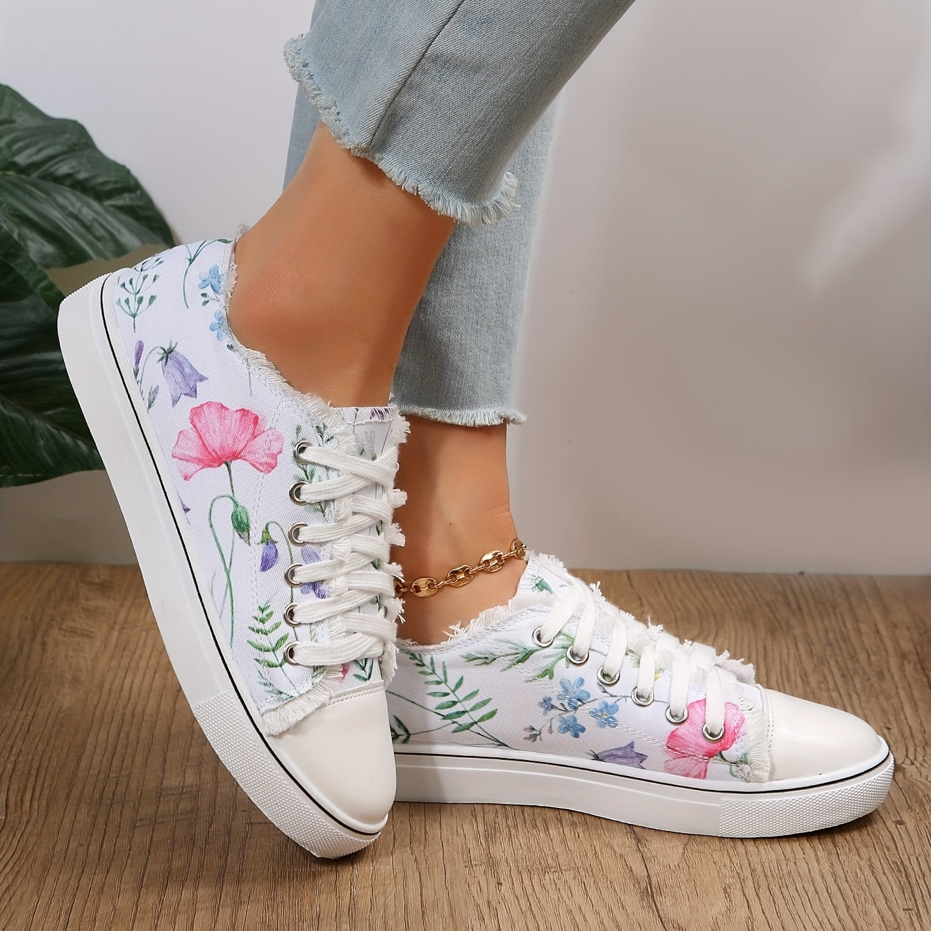 Floral Print Canvas Sneakers Lace Up Round Toe Walking Shoes