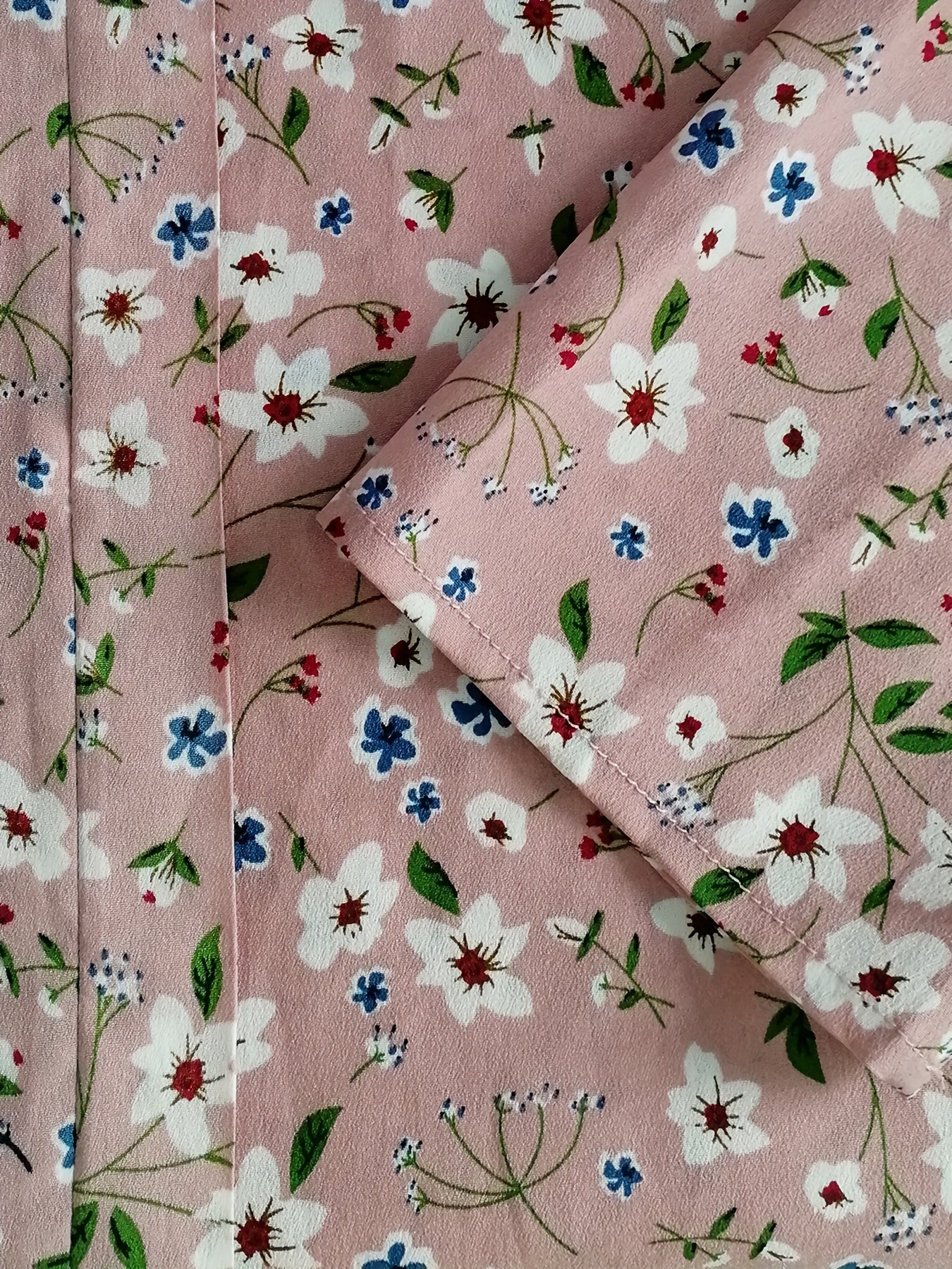  Floral Print Long Sleeve Blouse