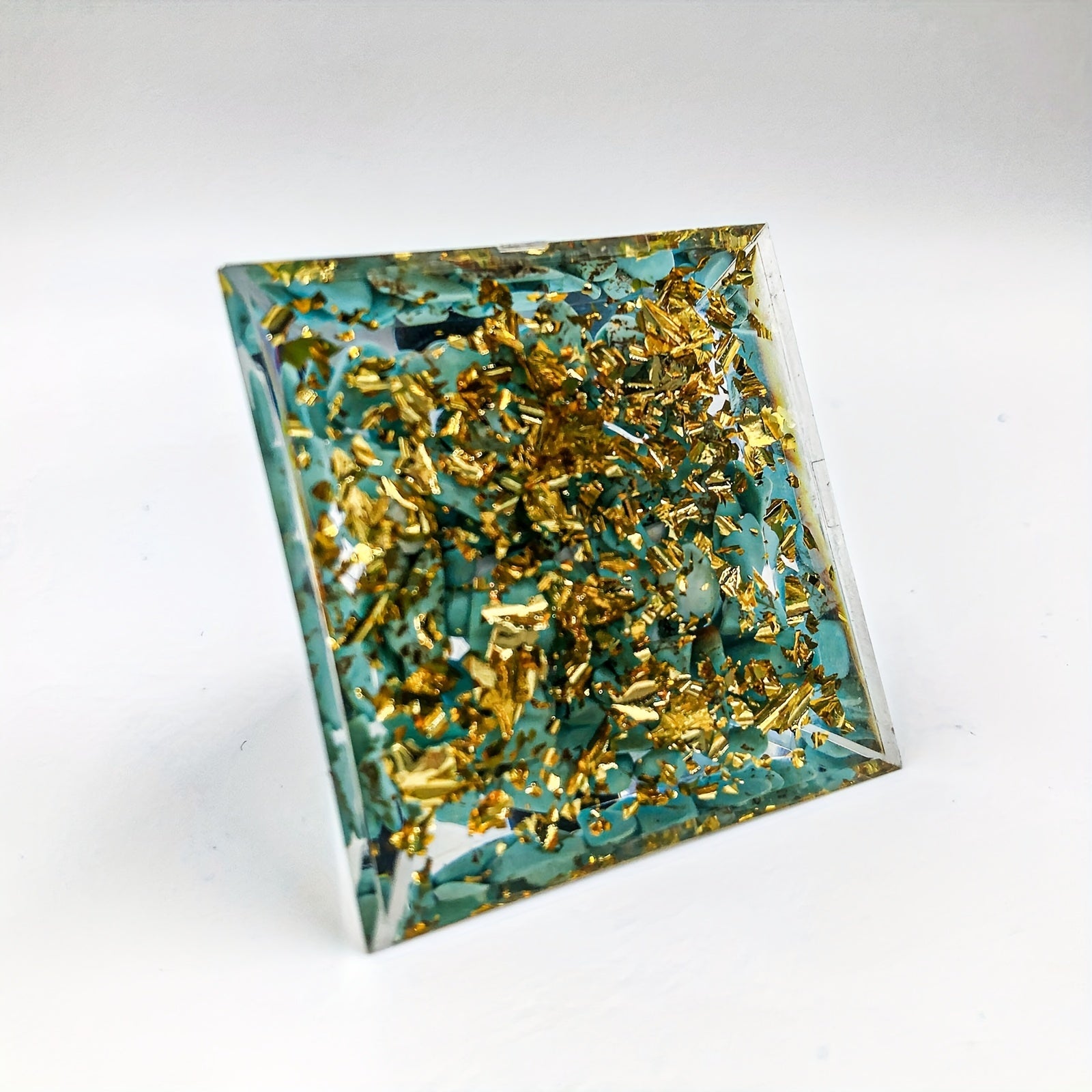 Orgone Pyramid For Positive Energy w/ Protection & Crystals Energy Generator