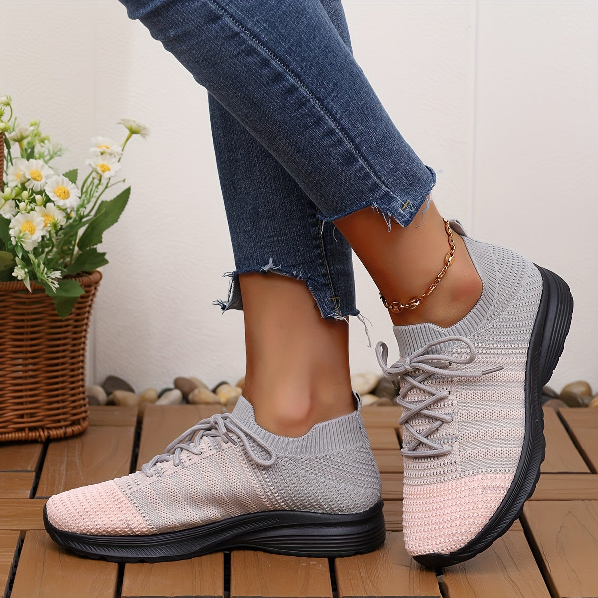 Women's Breathable Mesh Road Running Shoes Lightweight Lace up Soles Non slip