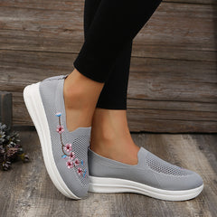 Women's Lightweight Knit Mesh Slip-On Sneakers