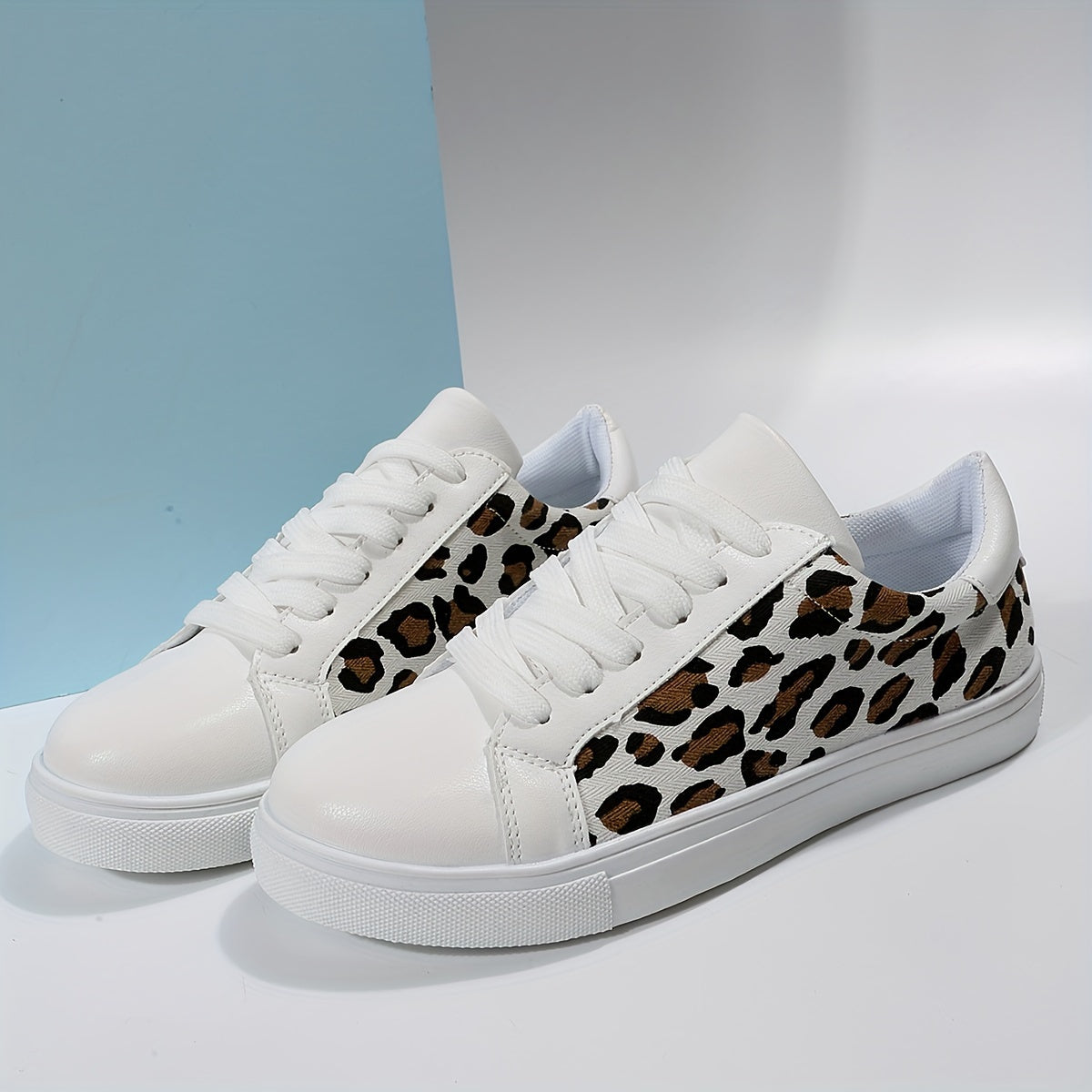 Leopard Print Faux Leather Non Slip Skate Shoes Flat Comfortable Wear Resistance