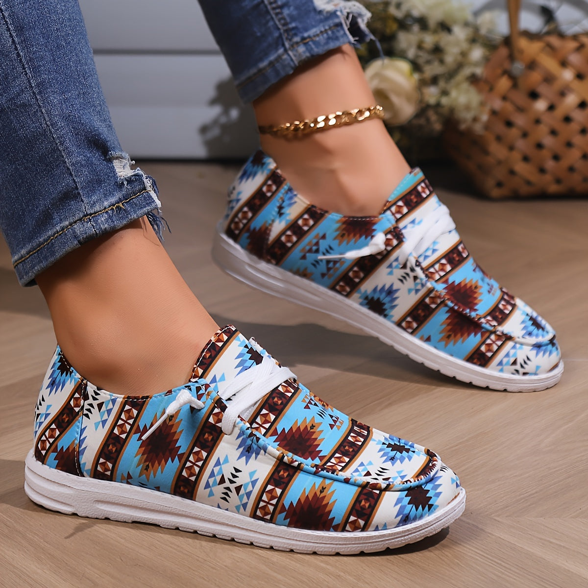 Women's Patchwork Lace Up Skateboard Shoes