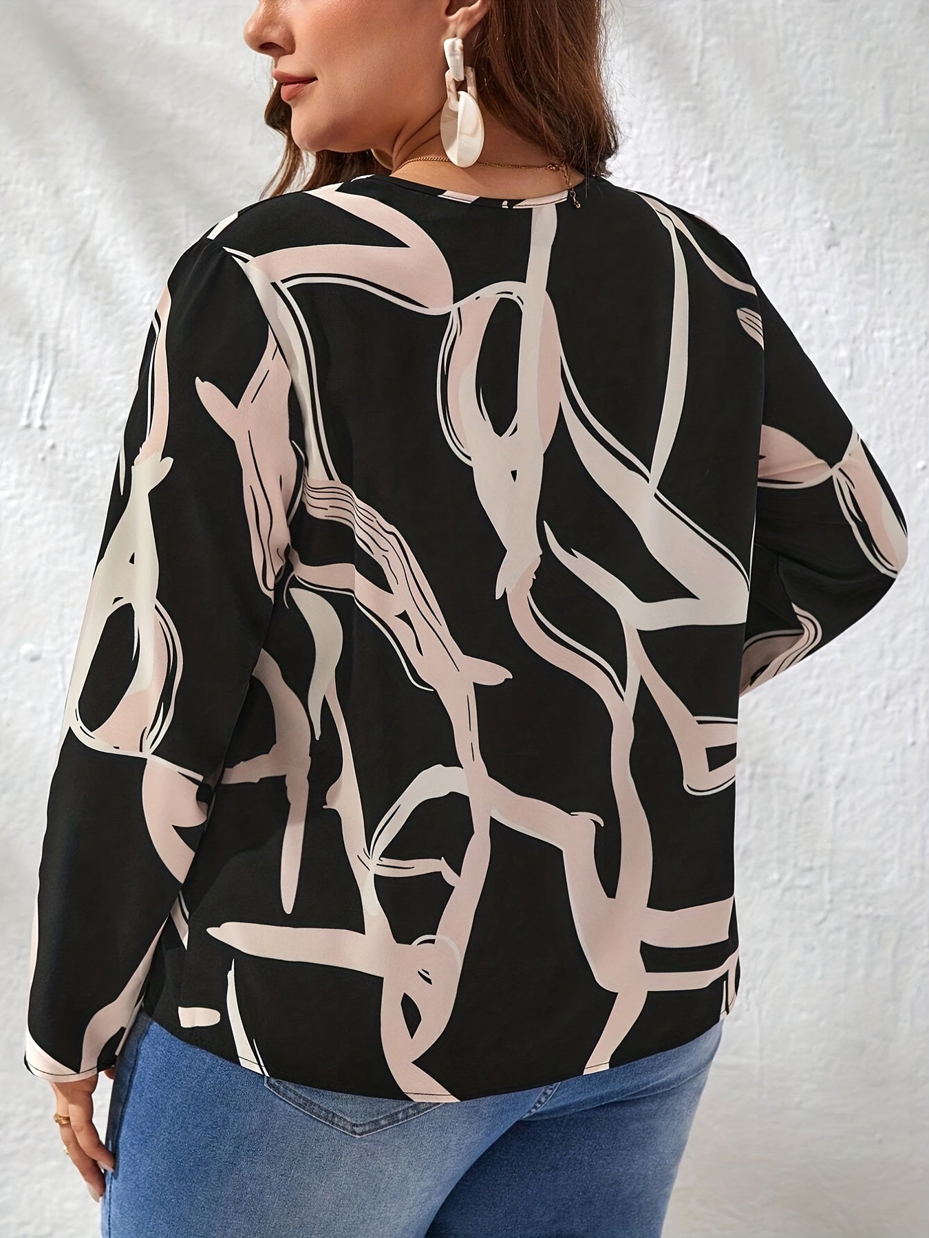  Geometric Print Notched Neck Long Sleeve Blouse