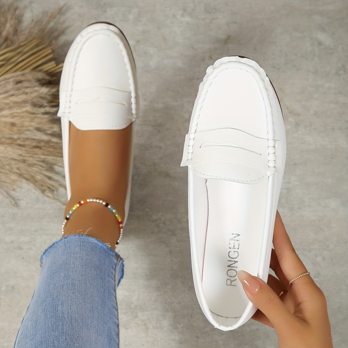 Women's Soft Sole Slip On Flat Shoes Lightweight Faux Leather Shoes