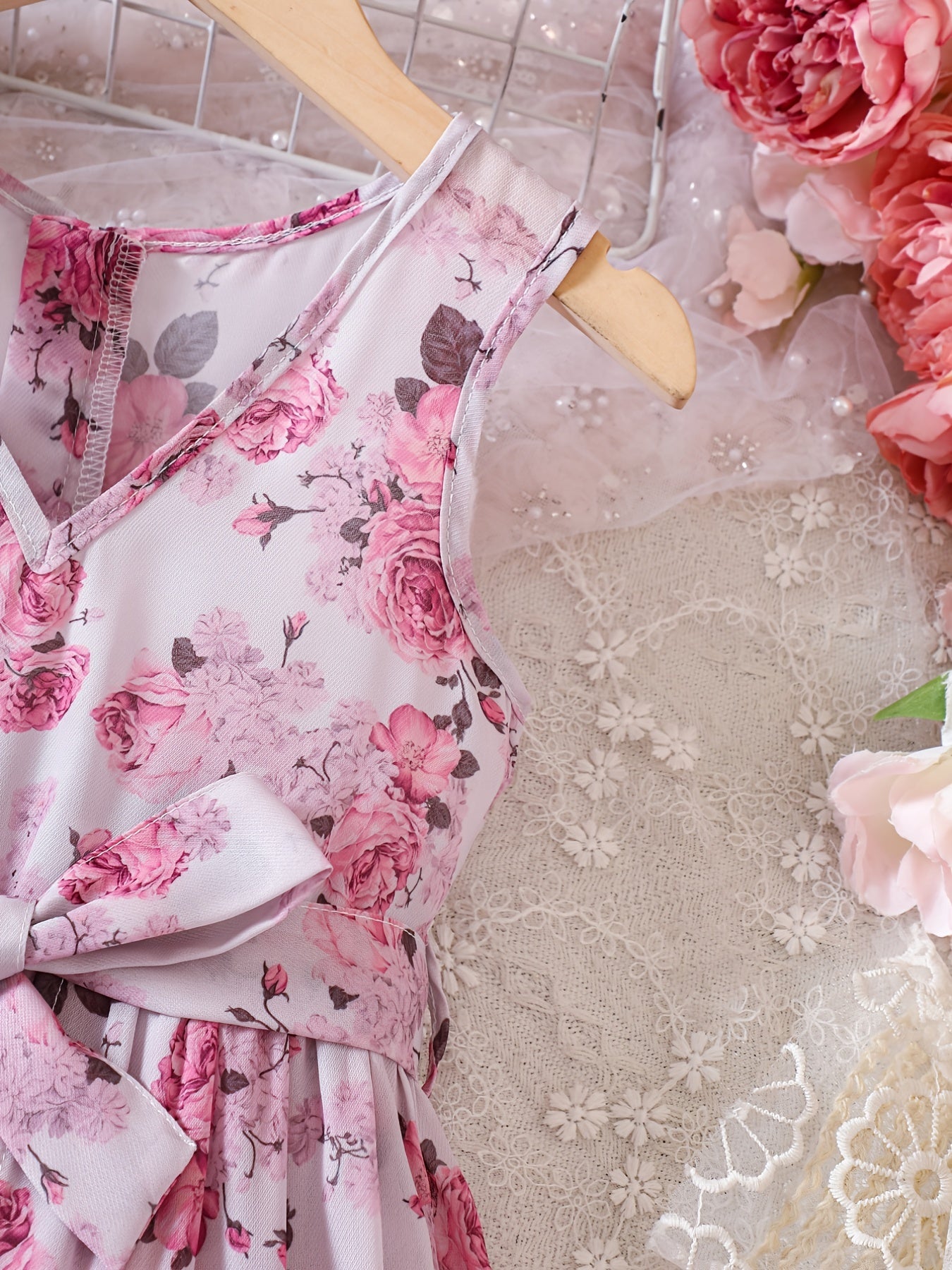 Girls V neck Flowers Graphic Belted Skirt Rompers