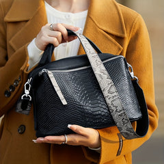 Vintage Leather Handbag Crocodile Pattern Zipper Closure Stylish Shoulder Bag