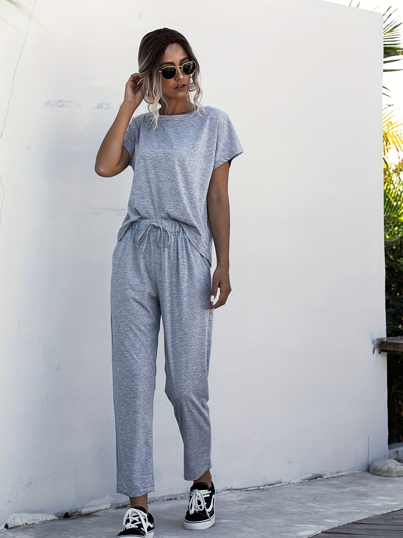 Casual Solid Two Piece Set Short Sleeve Round Neck Tops & Drawstring Cropped Pan