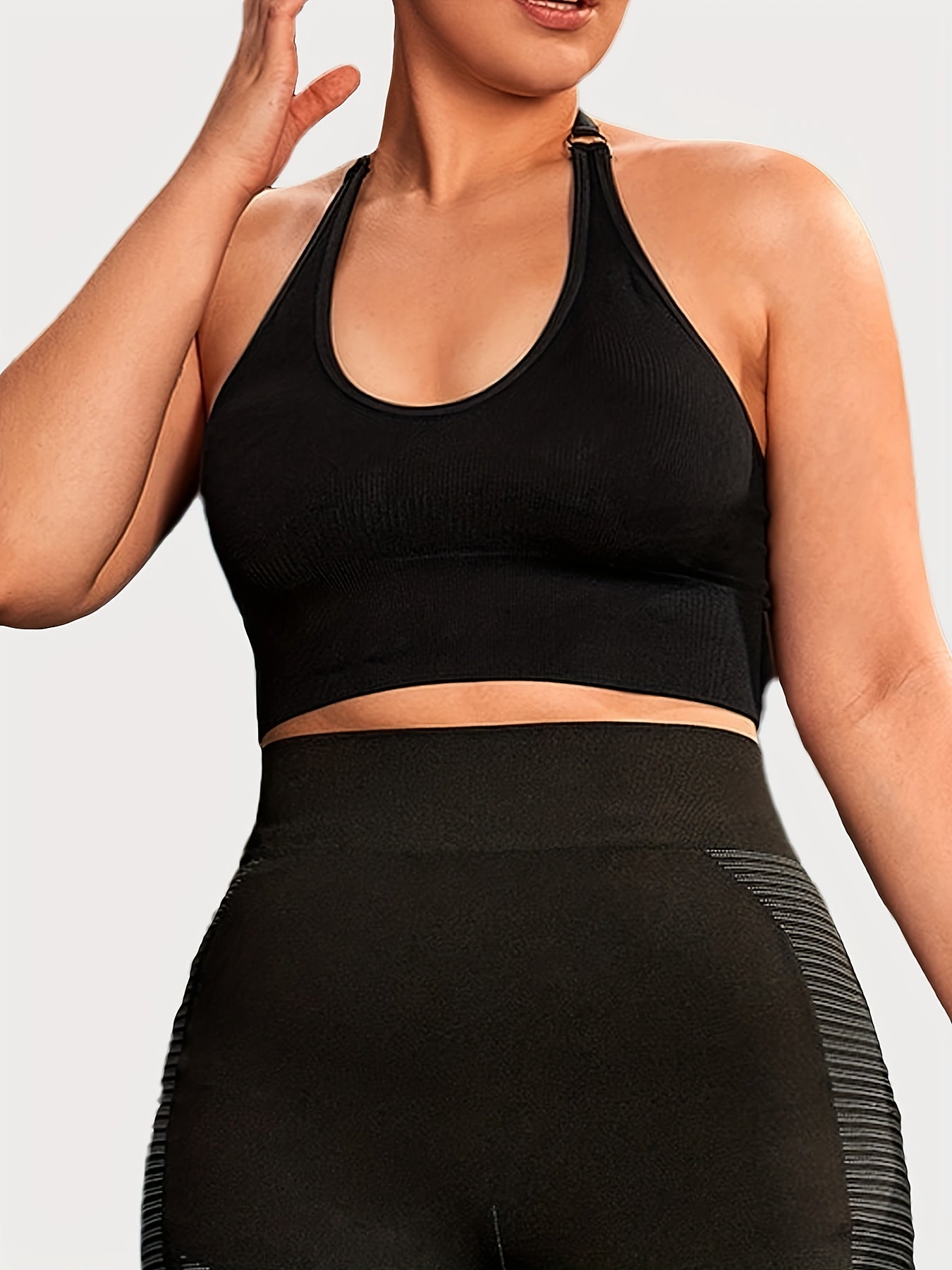  Ribbed Ring Decor Halter Neck Sports Bra