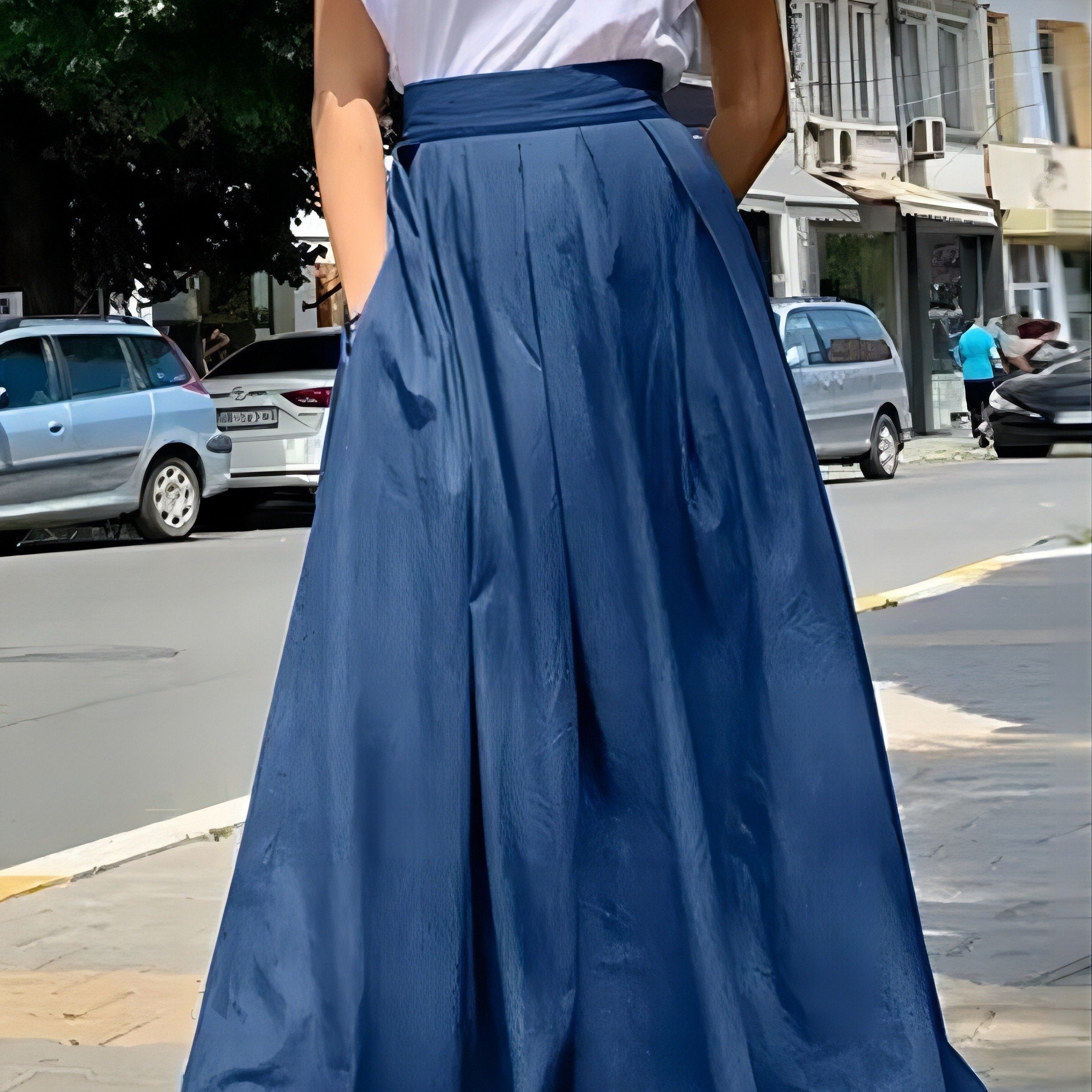  Solid High Waisted Maxi Skirt with Pockets