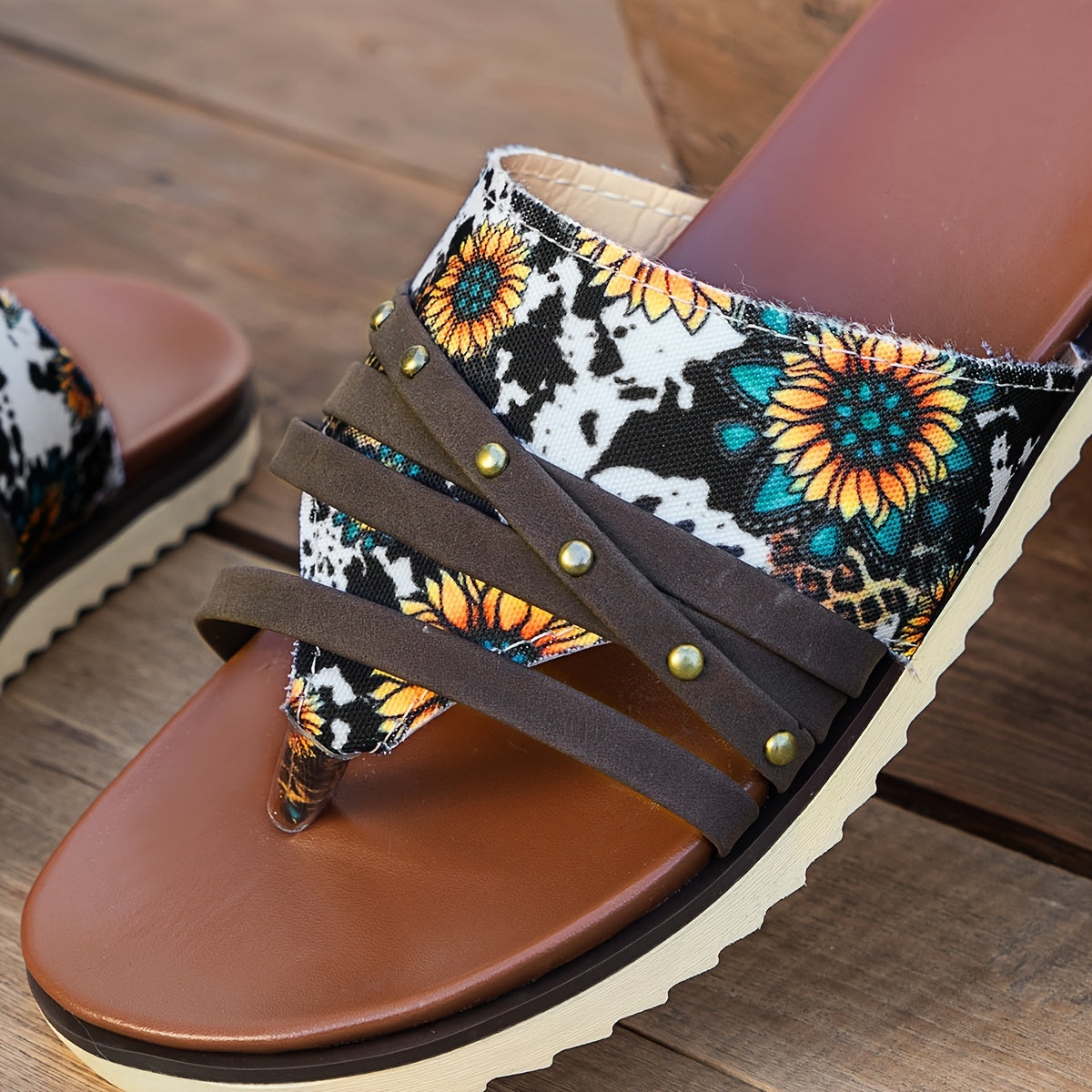Women's Sunflower & Cow Print Thong Sandals Comfort Non slip Slip on Platform