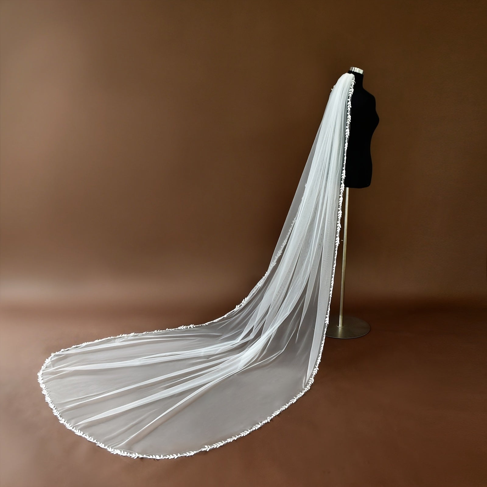 Romantic Bridal Veil with Lace Trim & Tulle Overlay