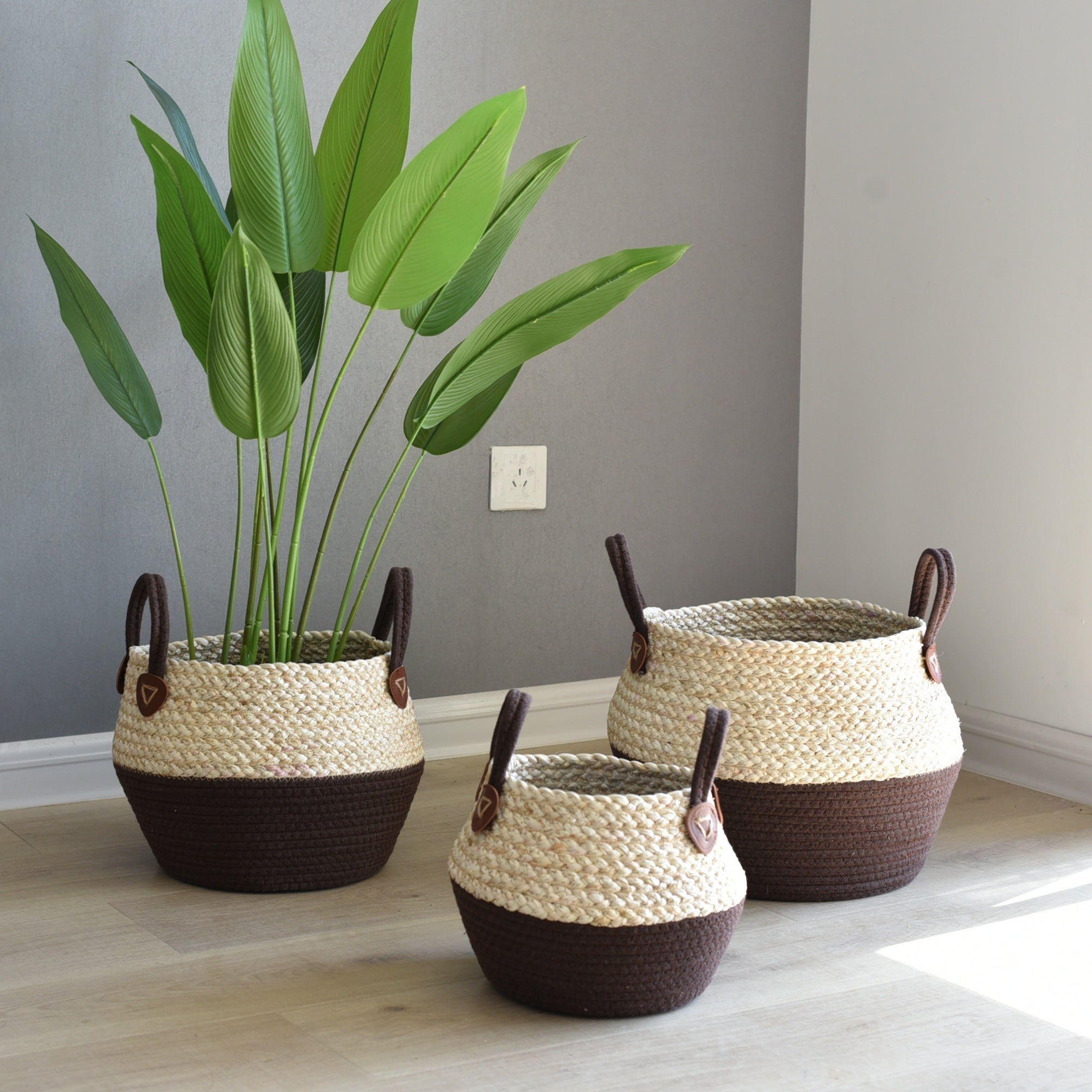 Hand-Woven Straw Basket with Handle Large Plant Storage Box
