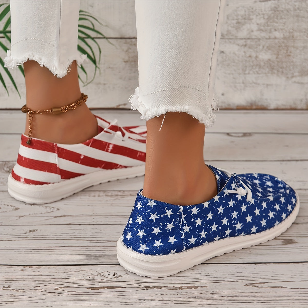 Women's Star & Striped Print Canvas Shoes Casual Lace Up Outdoor Shoes