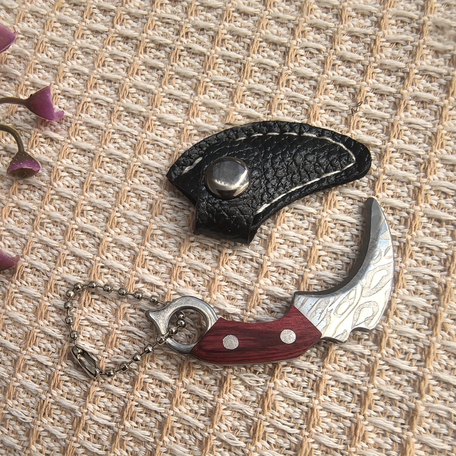 Green red wooden handle mini stainless steel keychain with leather cover