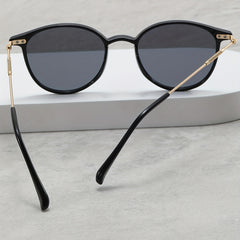 Square Sunglasses Unisex Rivet Decor Anti Glare UV400