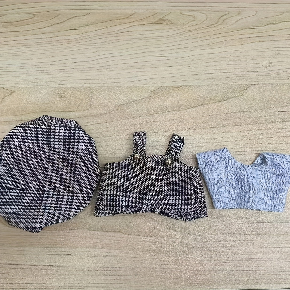 Labubu Dolls Winter Outfit with Bow Mittens & Ice Cream