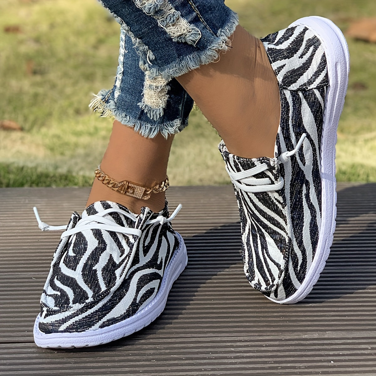 Women's Striped Canvas Skate Shoes