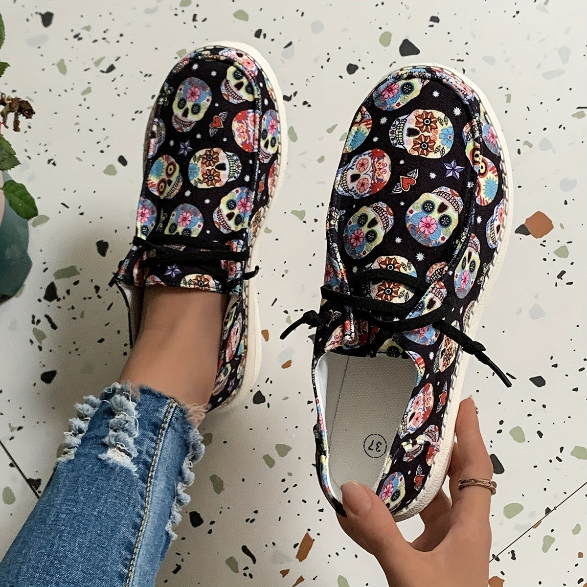 Floral Skull Print Slip-On Canvas Shoes Women Low Top Sneakers